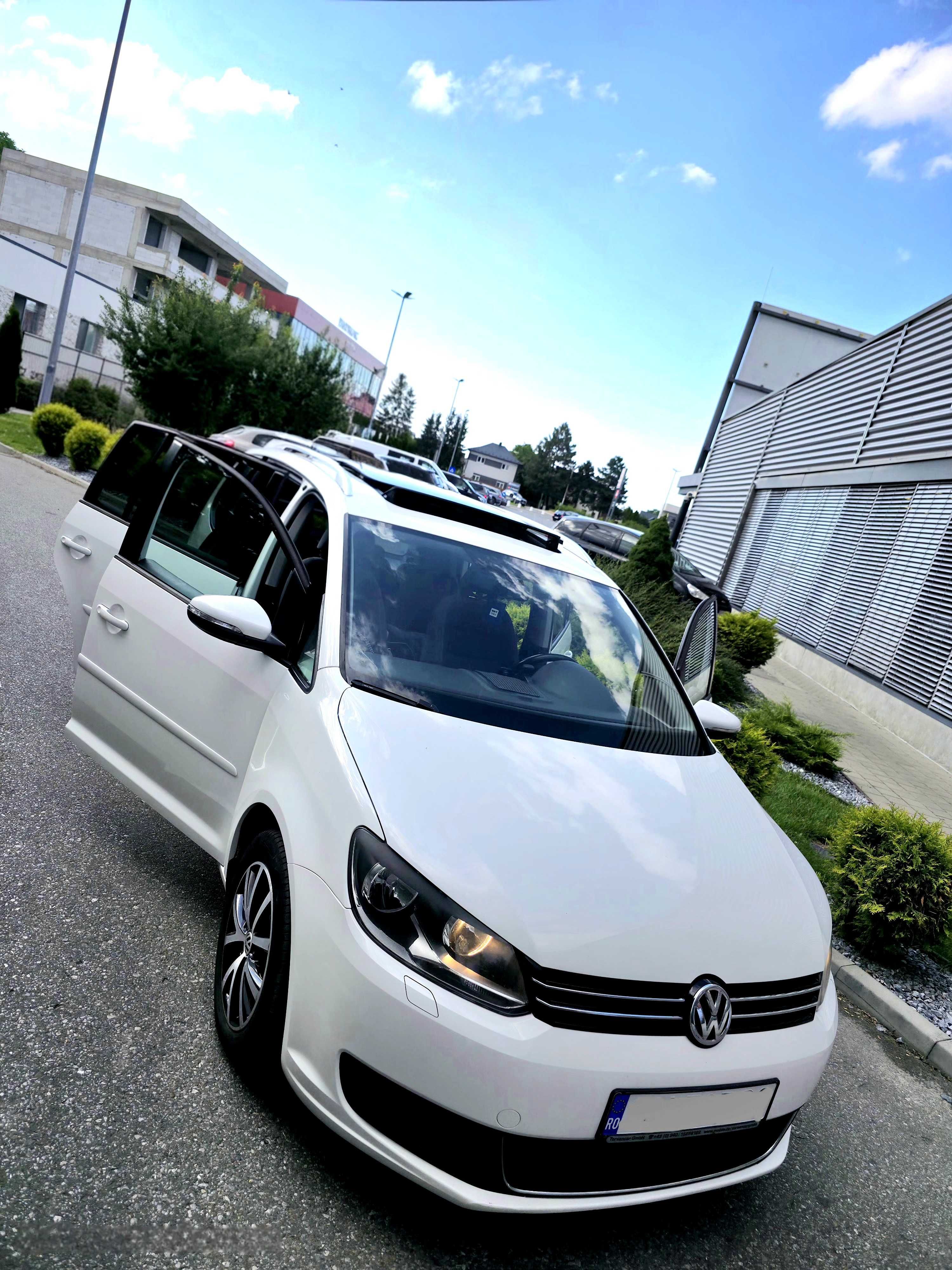 Volkswagen Touran 2.0 TDI / Euro 5 / Întreținut Impecabil / Panoramic