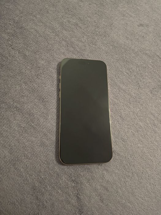 Vand/schimb iphone 16 pro max impecabil/ca nou