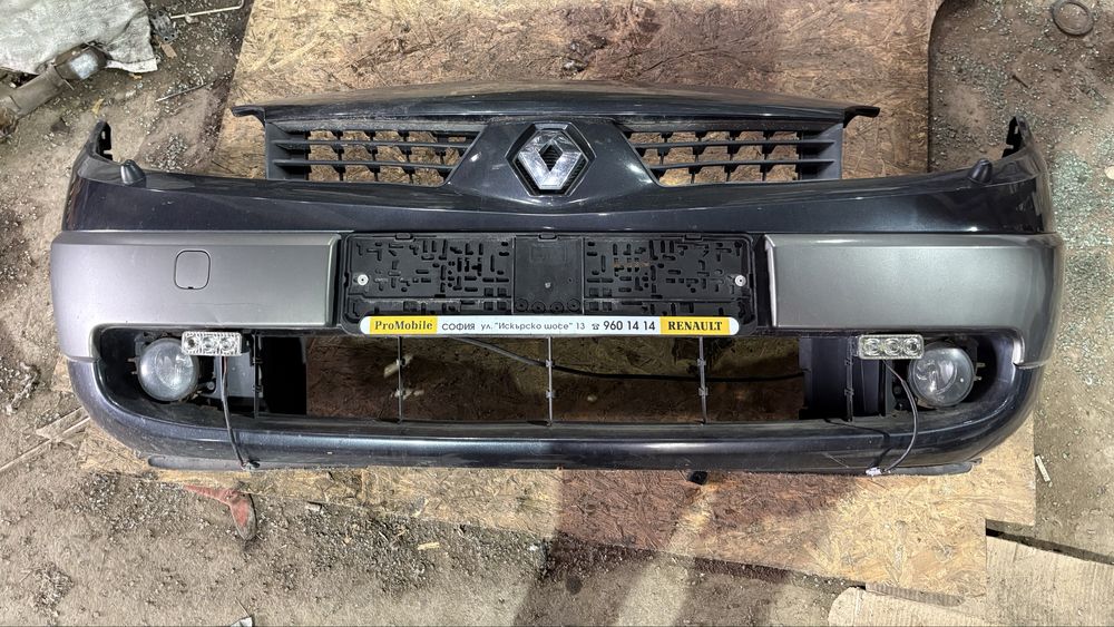 Renault Scenic 2006 година Предна Броня