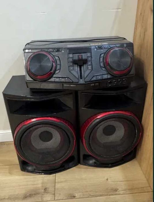 Музыкальный центр LG