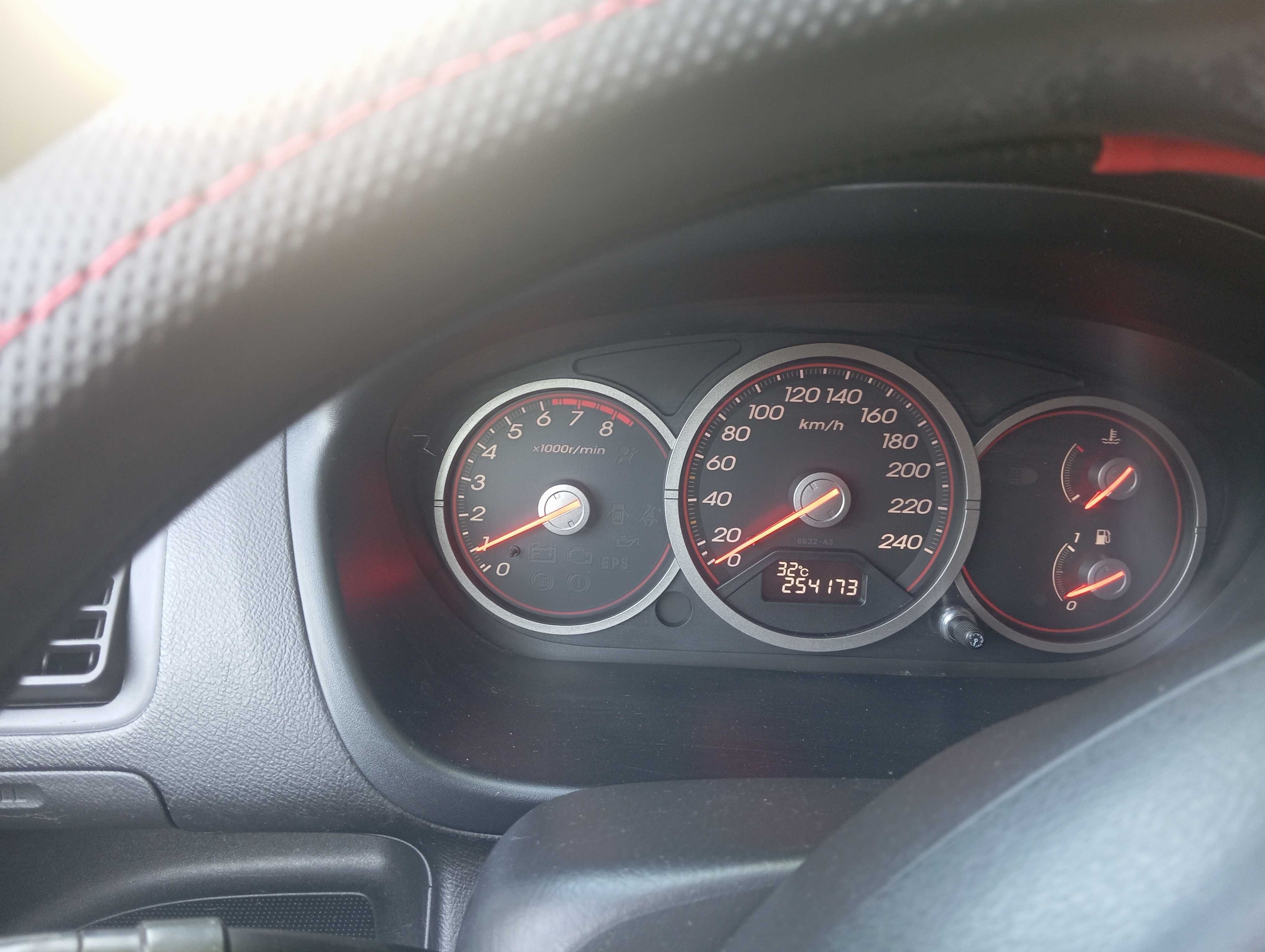 Хонда Сивик 5DR 2005г.