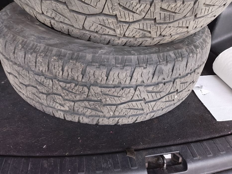 Anvelope bridgestone at 235 65 17
