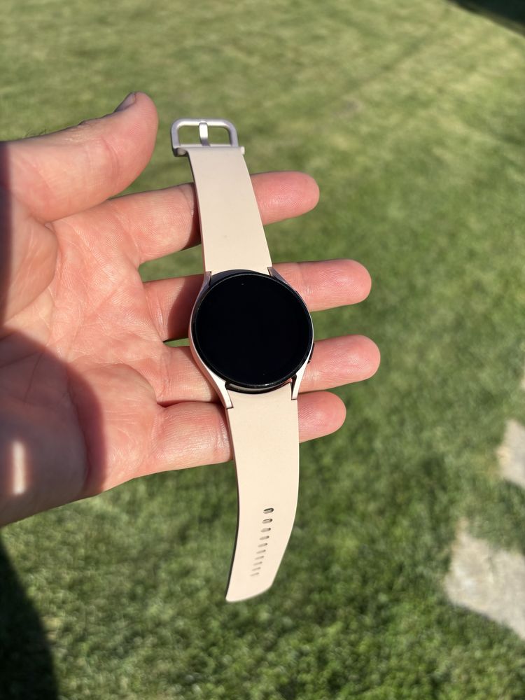 SAMSUNG Galaxy Watch 4 40mm R860 Smartwatch GPS Bluetooth WiF ORIGINAL