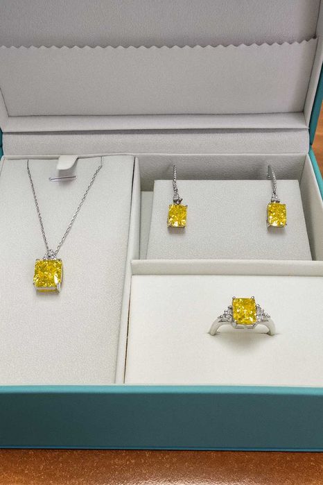 Сребърен комплект Пръстен, обици и висулка