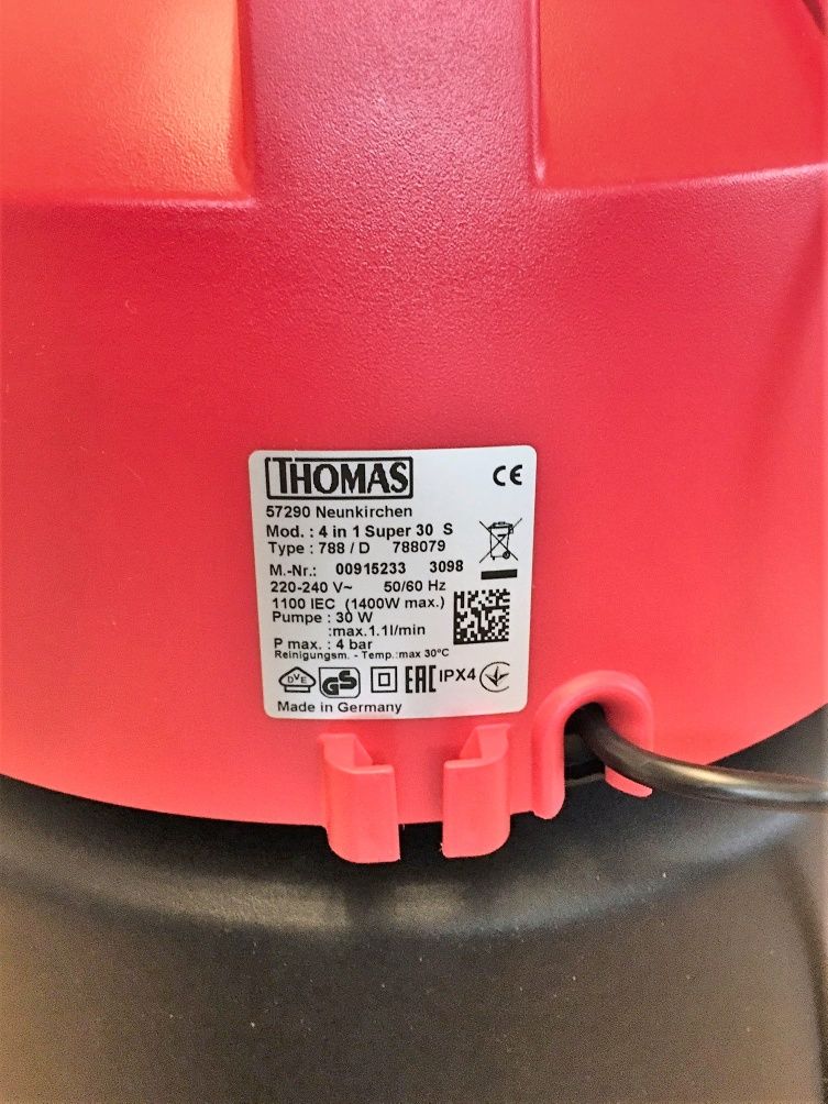 Профессиональный моющий пылесос Thomas с баком на 30 литров.