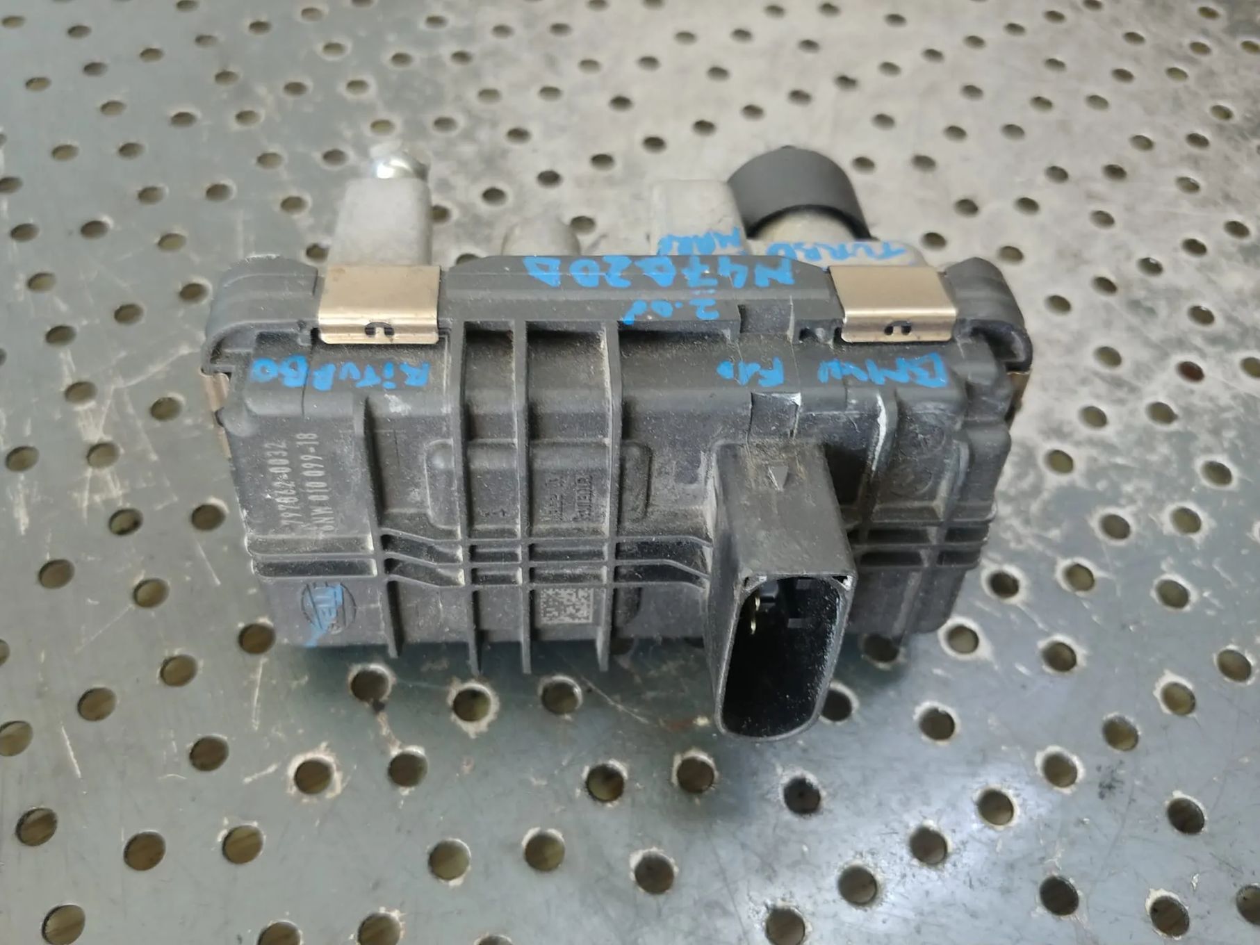 actuator supapa turbina mare  2.0 d n47d20d bmw seria 5 f11 f10  833715-0005  797862-0032