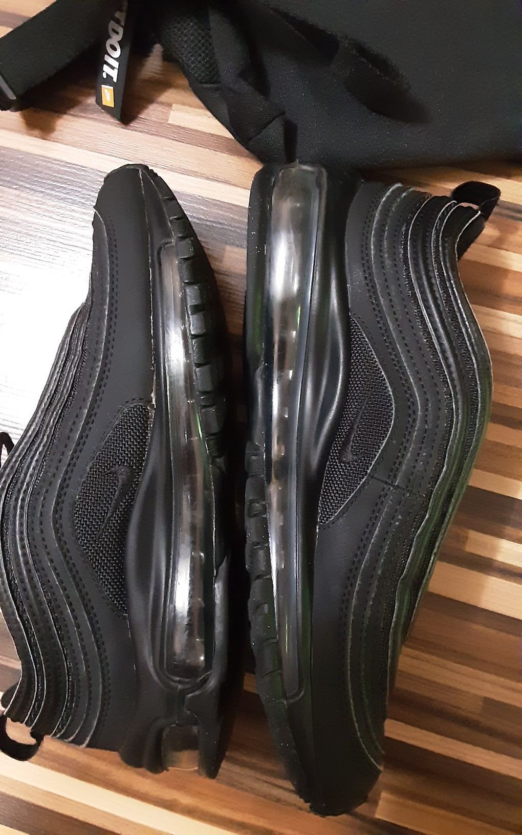 (36,5) NIKE air max 97 оригинални маратонки