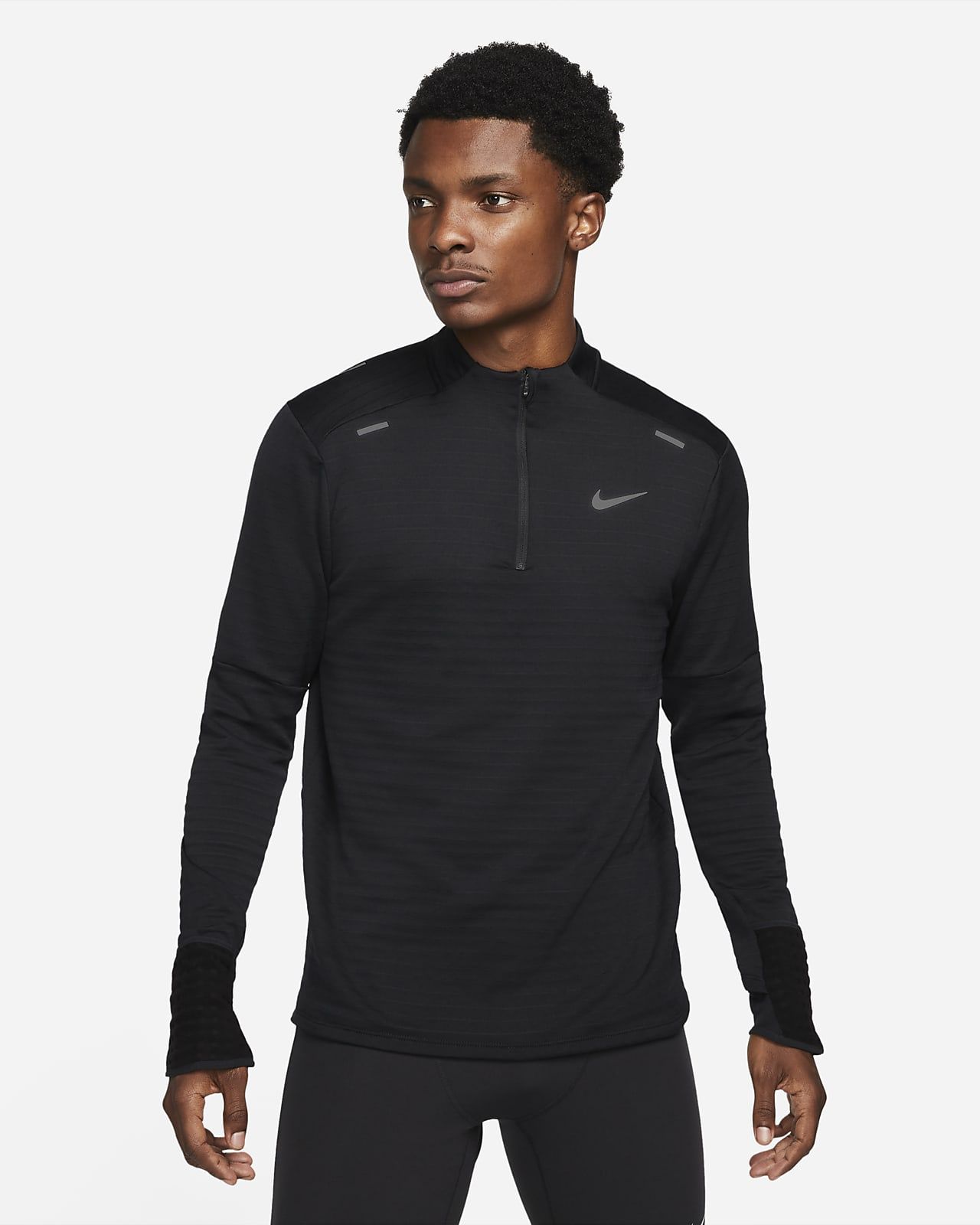 Nike Therma-FIT Repel мъжко горнище L
Мъжко горнище с 1/4 цип
M