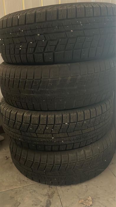 Зимние Шины новые, Фирма Yokohama 215/60 R16.