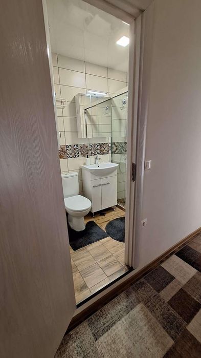 Дава се под наем Двустаен апартамент в Варна, Цветен квартал - 68 кв.м за 650 € - Снимка #11