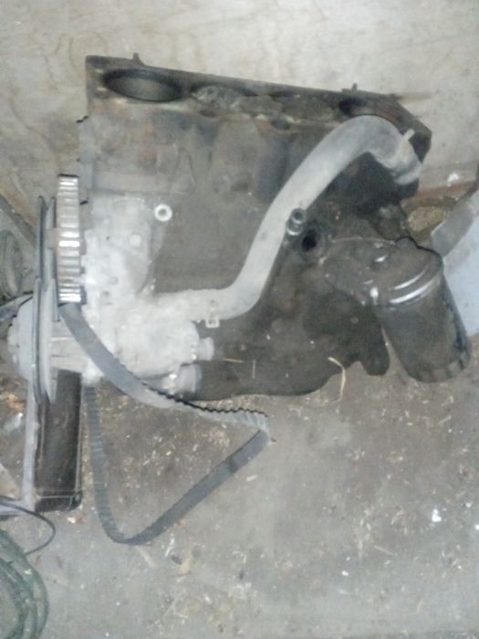 Продам двигателя Ауди 80 на запчасти целиком