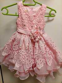 Прекрасна розова рокля