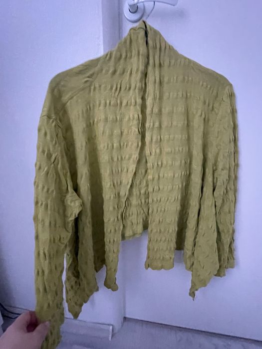 2 cardigane 25 lei