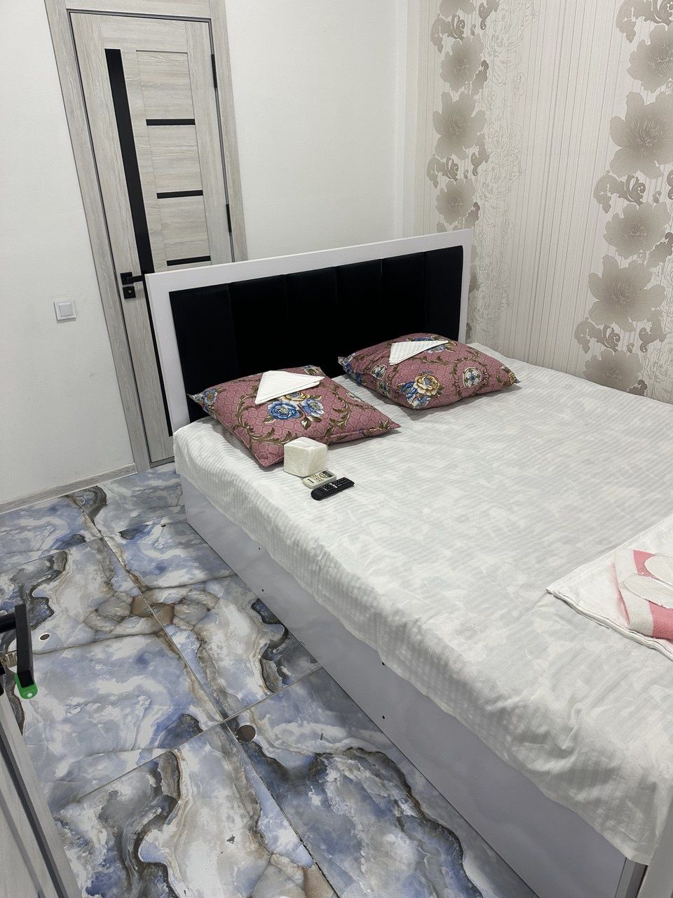 Hotel ORYOL Bez Zaks ,Faqat Pasport Bilan Qabul Qilamiz