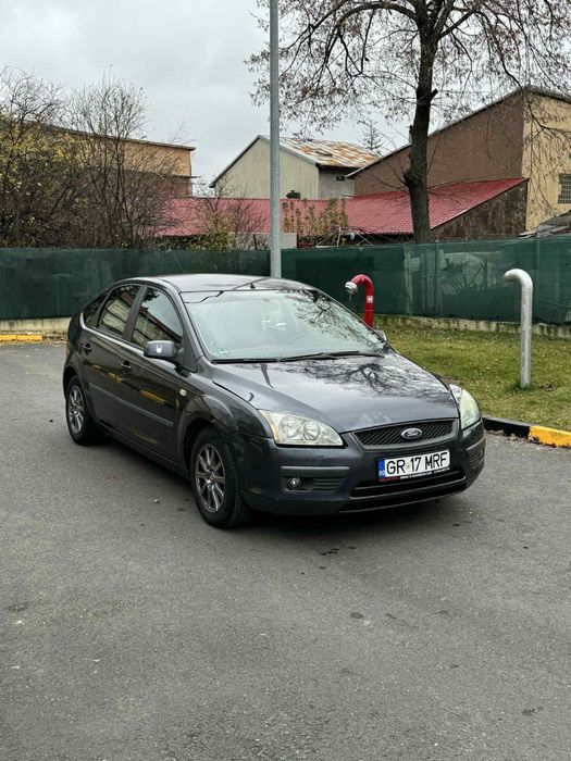 Vand sau schimb ford focus an 2007 motor 1.8 benzina economic
