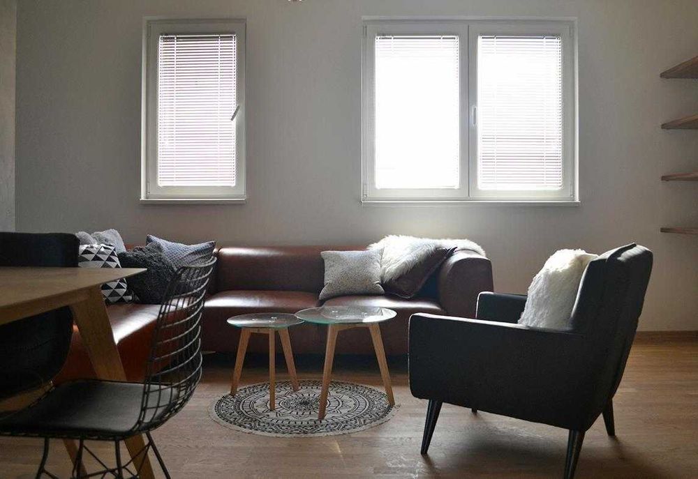 Дава се под наем Двустаен апартамент в Бургас, Възраждане - 64 кв.м за 204 € - Снимка #1