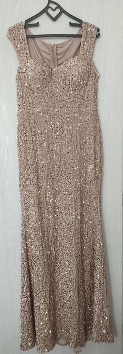 Официална златиста рокля