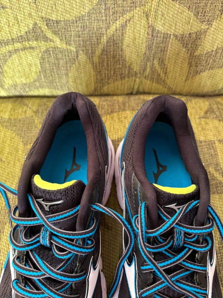 Мъжки маратонки mizuno wave ultima 9.