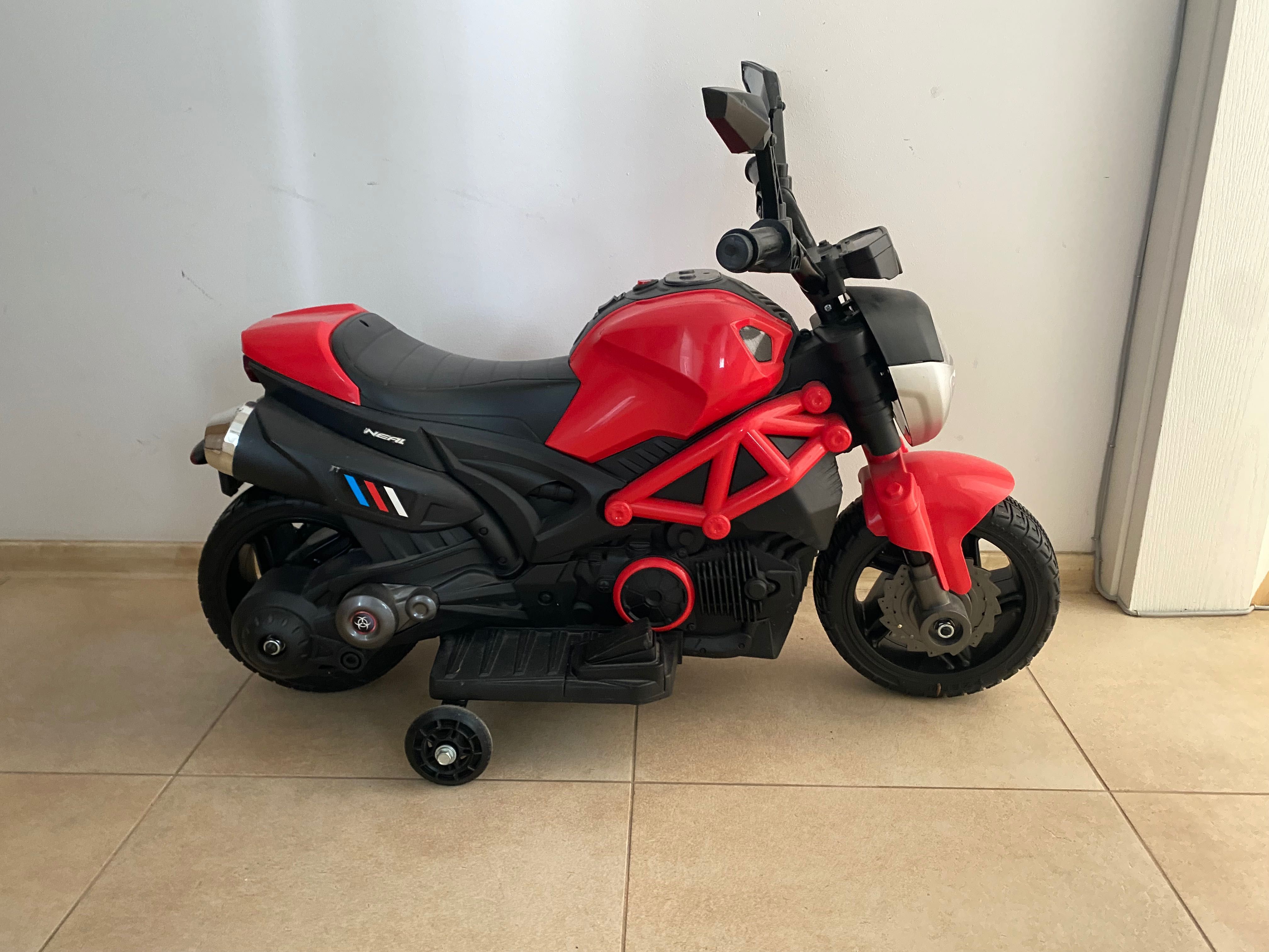 Детски електрически мотоциклет Ducati нова батерия!! Гаранция 1год!