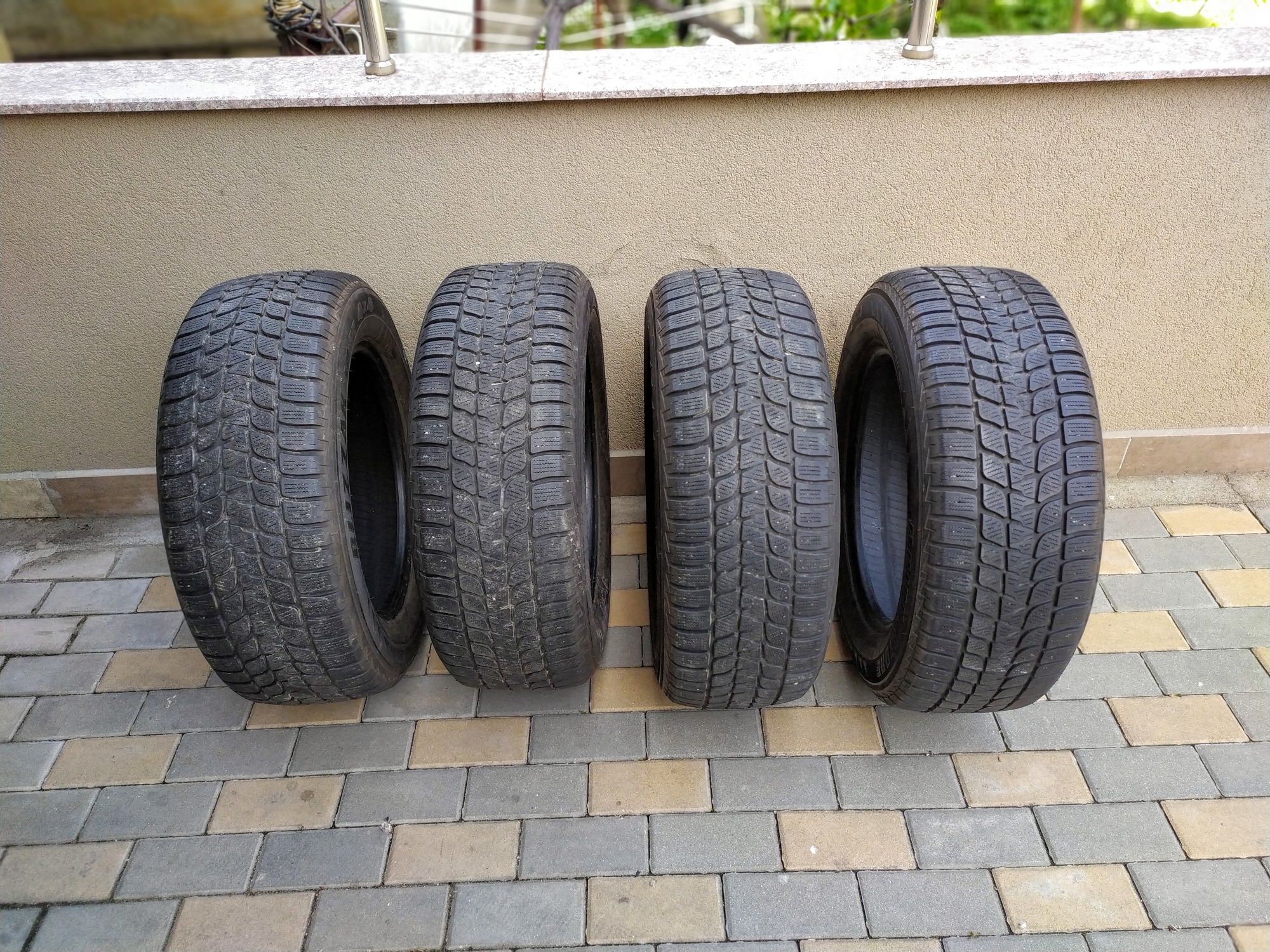 235/60/17-Bridgestone Blizzak 4x4