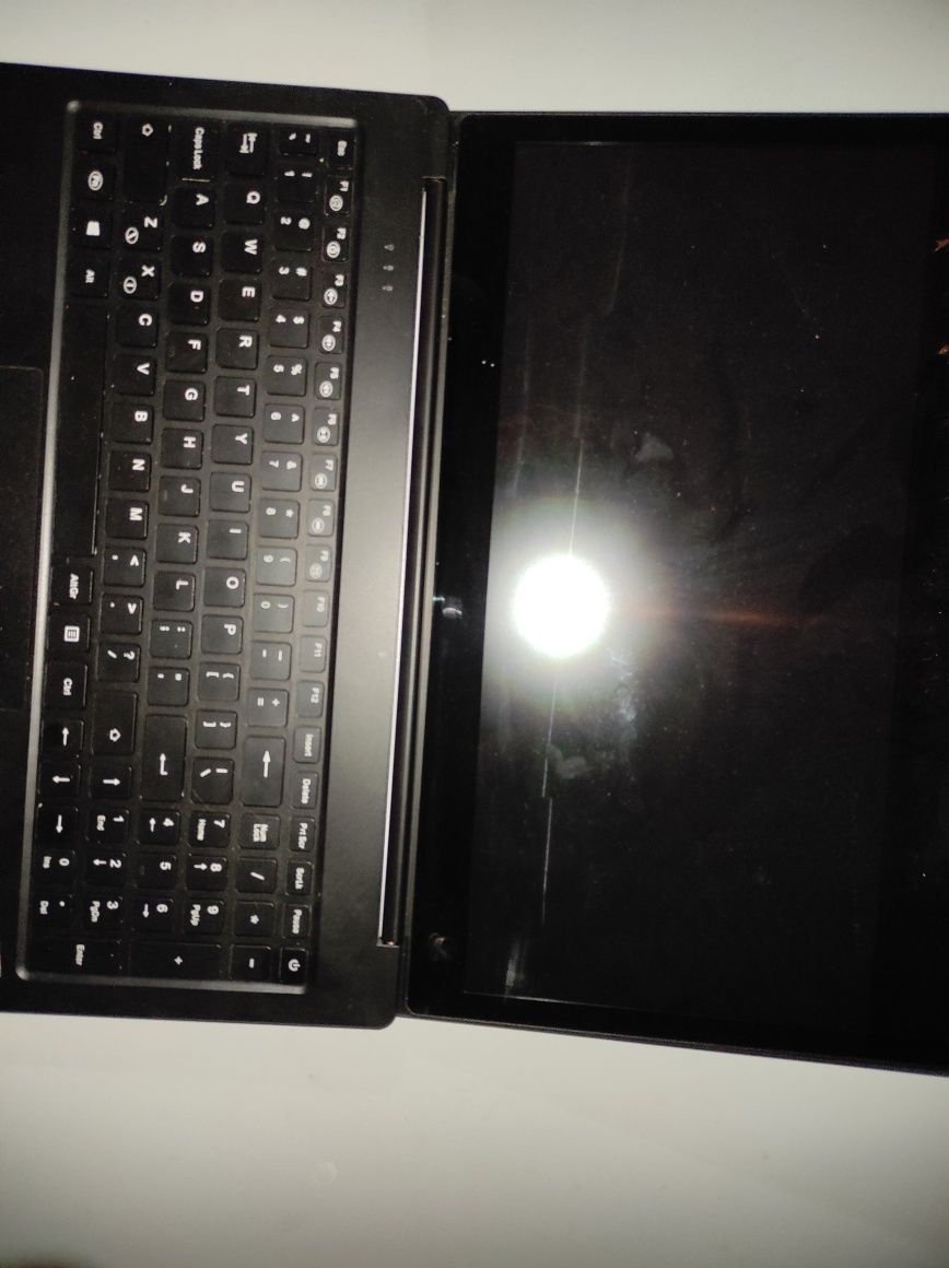 Vând laptop Weigo