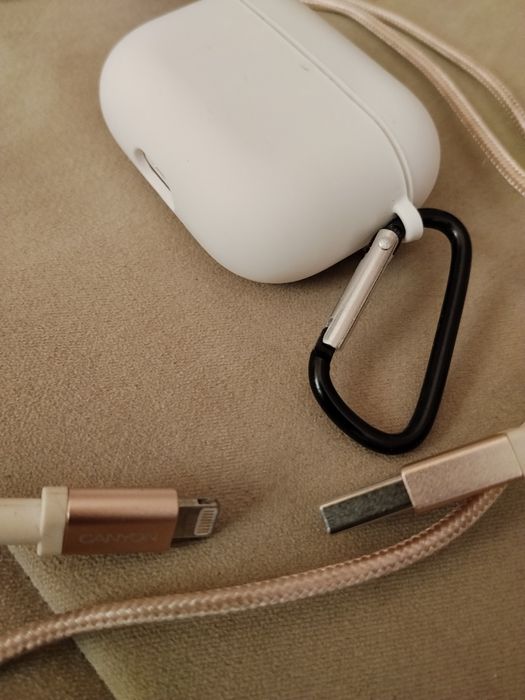 Кутия от Слушалки AirPods
