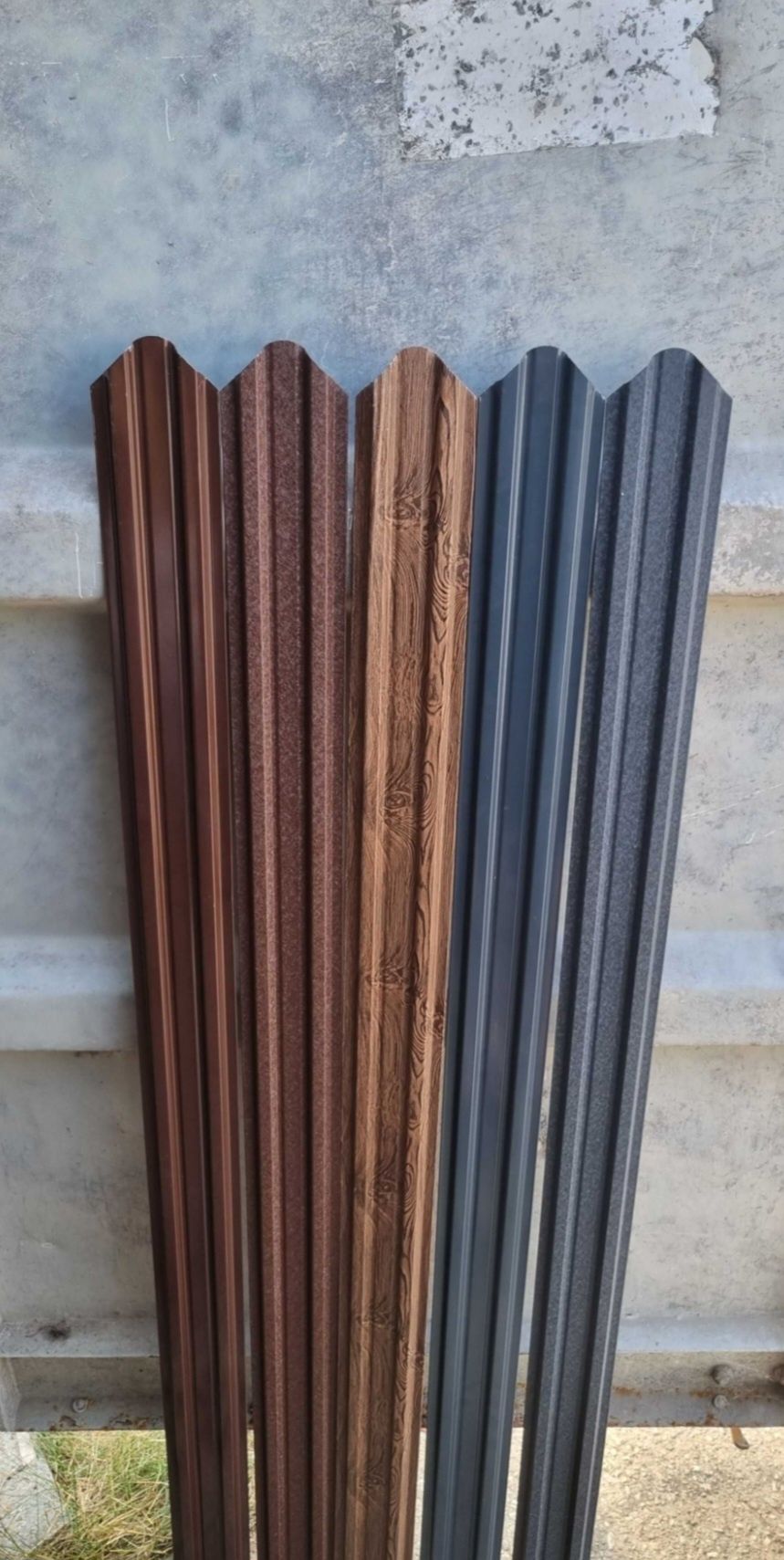Vând șipcă metalică de gard