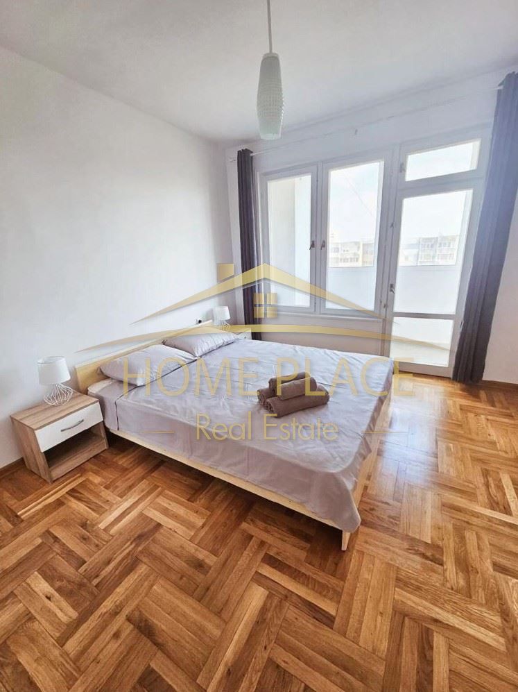 Дава се под наем Тристаен апартамент в Варна, Червен площад - 71 кв.м за 663 € - Снимка #4
