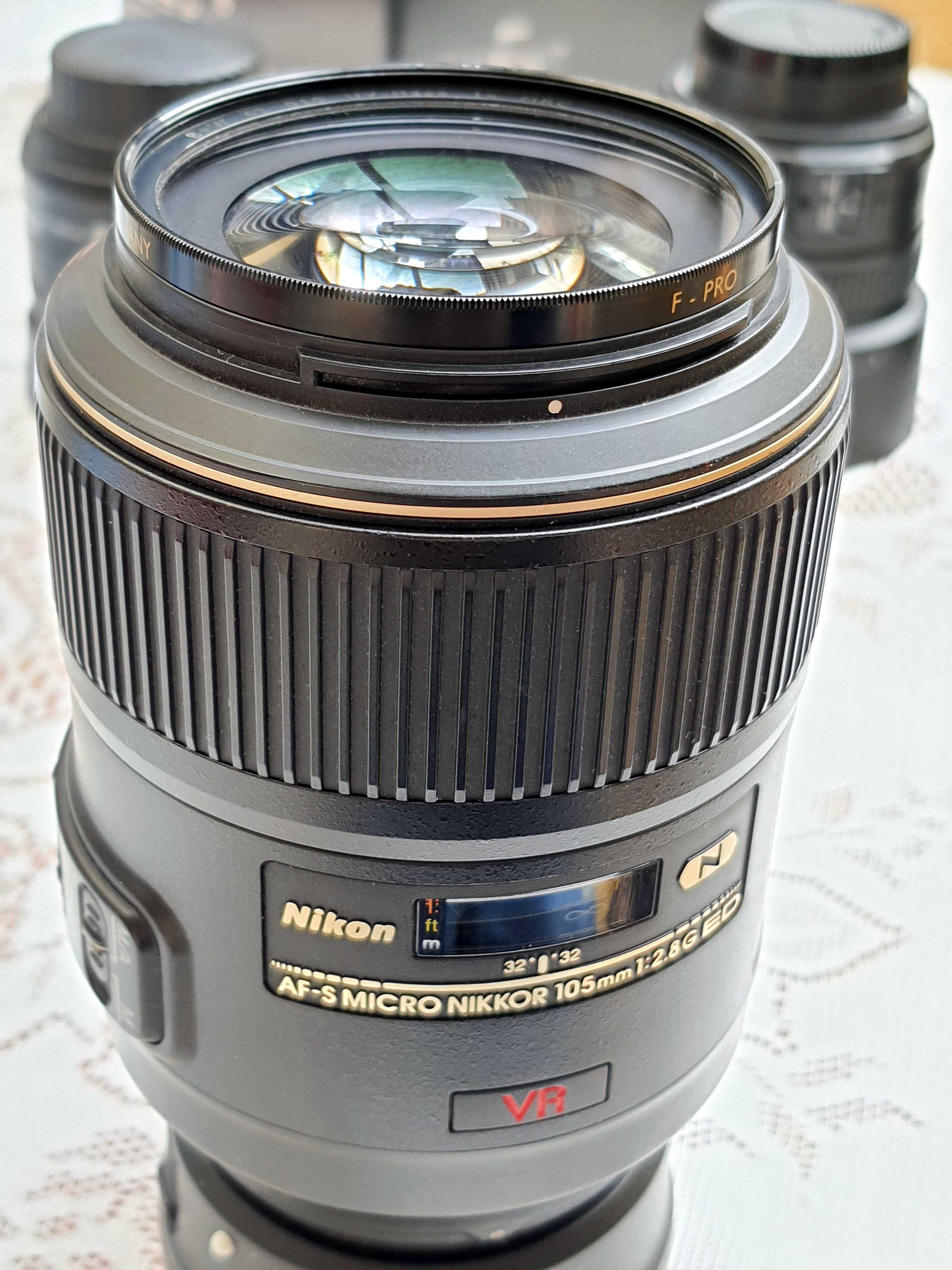 Обектив Nikon 105mm/2.8 AF-S Micro G ED VR