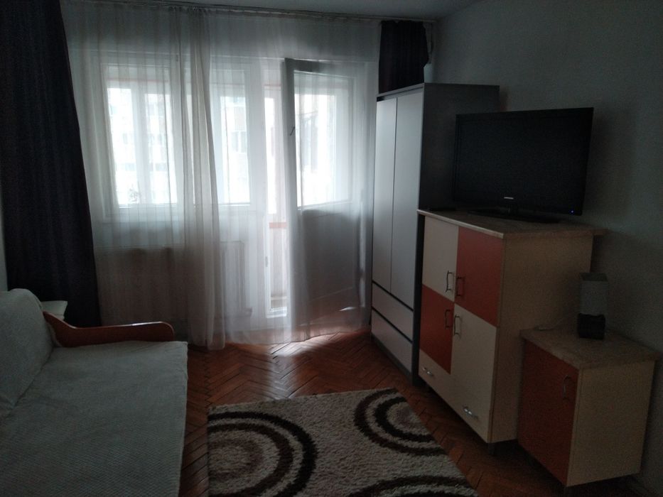Inchiriez apartament cu o camera