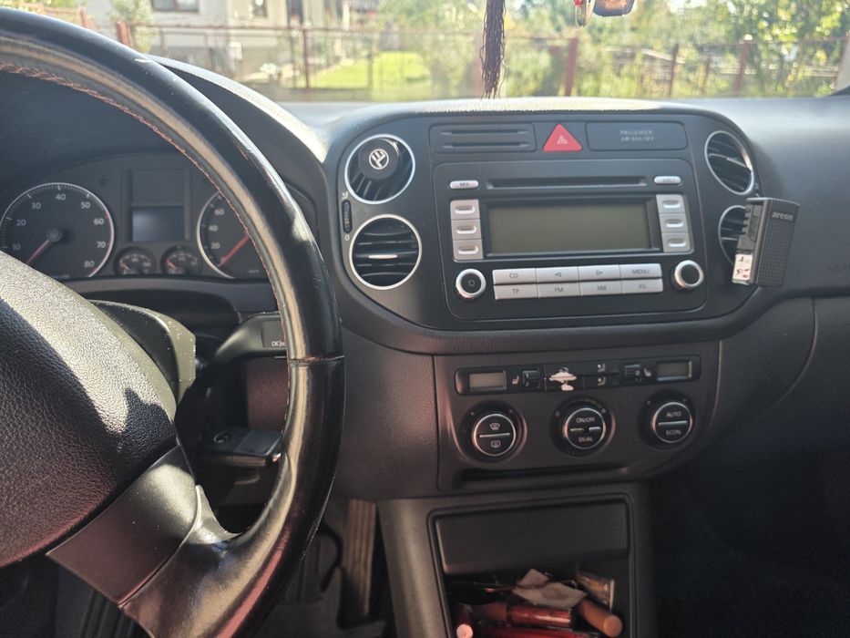 Vând golf 5 plus
