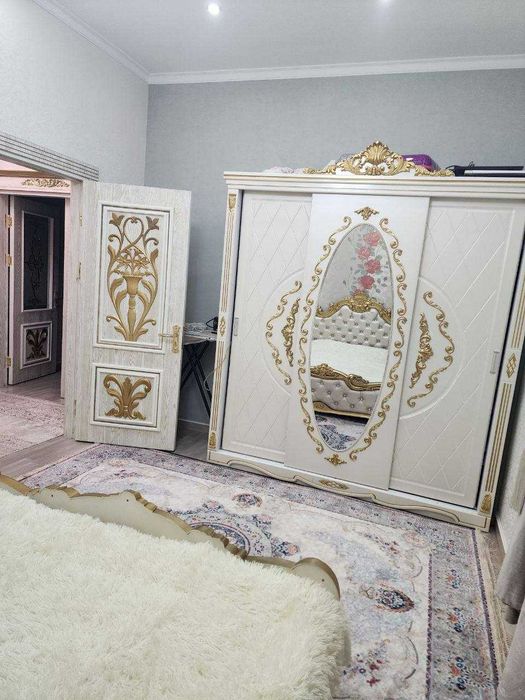 Продаётся срочно 3-х комнатная (92кв.м) на Дархане.М-Улугбекский район