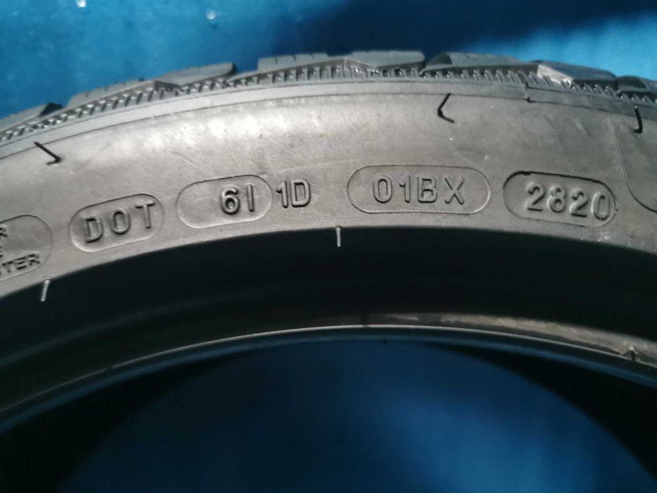245 40 19 - 275 35 19 michelin m+s 4 buc