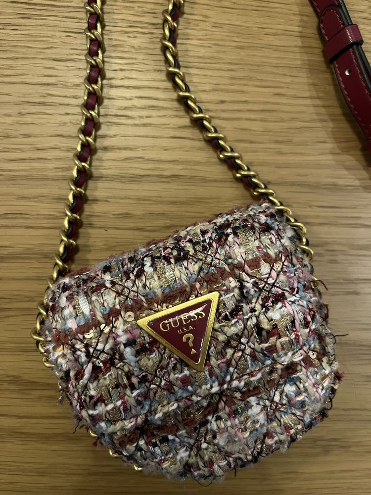 Дамска чанта Guess