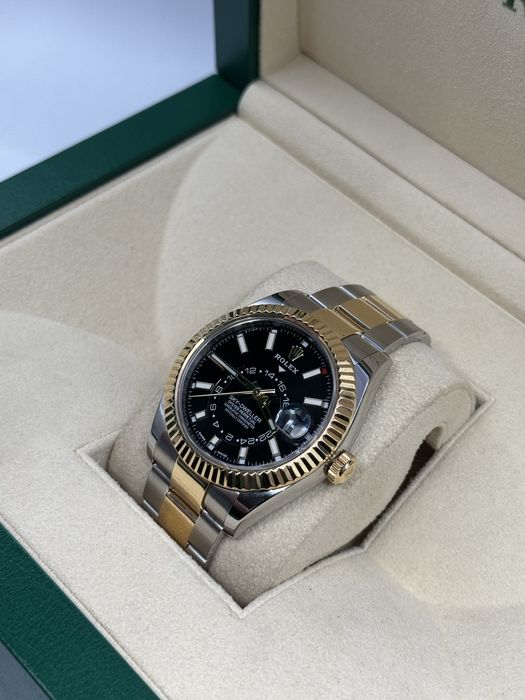 Ceas Rolex Sky-Dweller