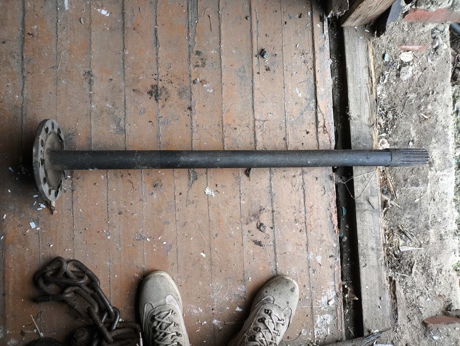 Полуось зил 150 16 зубьев