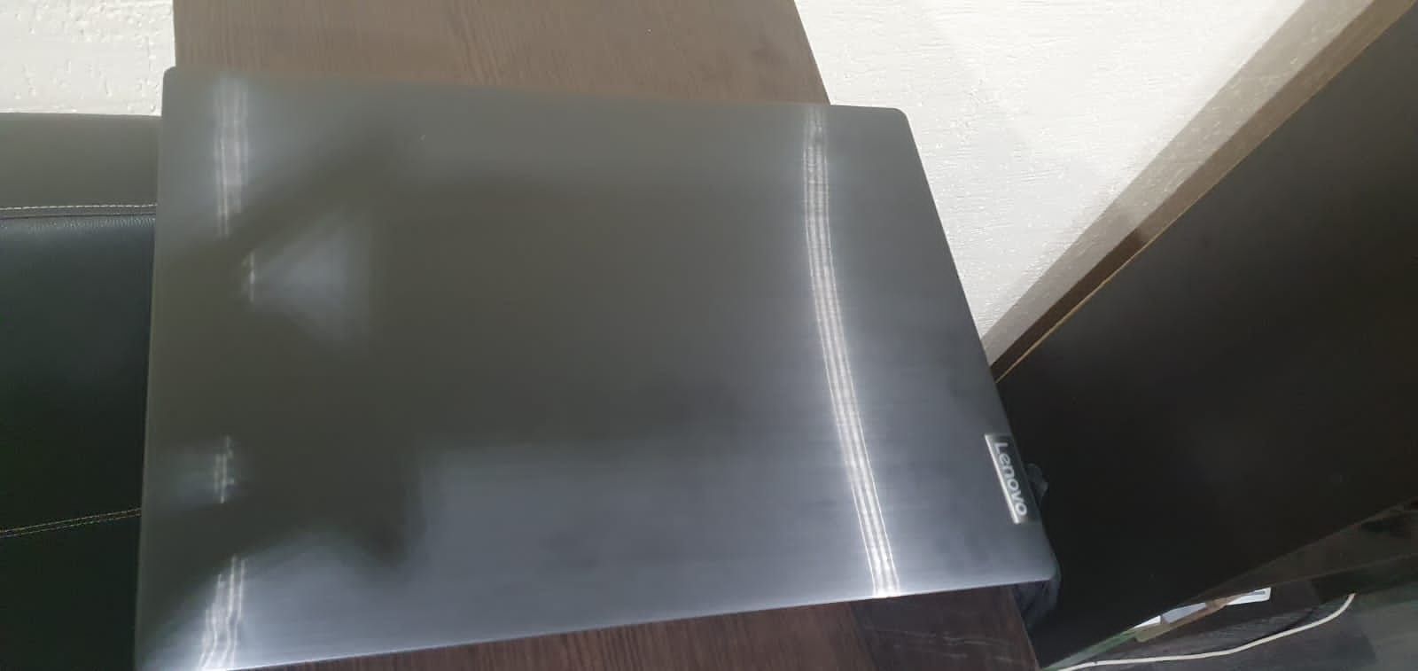 Продам современный ноутбук lenovo core i3 сумка мышка