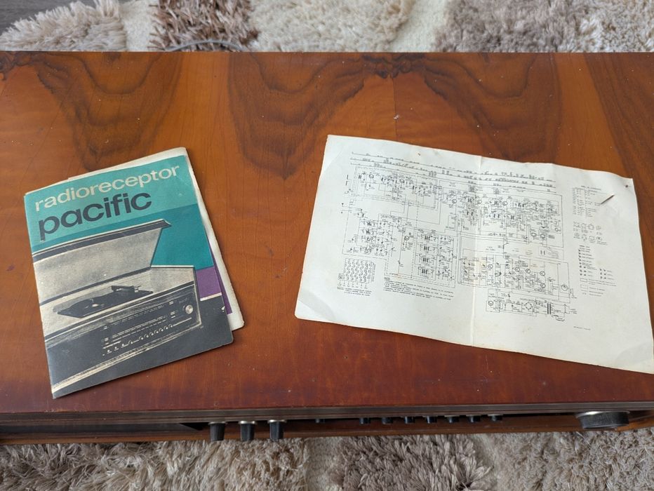 Vând radioreceptor pacific