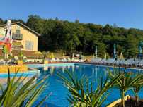 Cabana cu 9 camere și piscină în Săsenii Vechi – ideală pentru grupuri