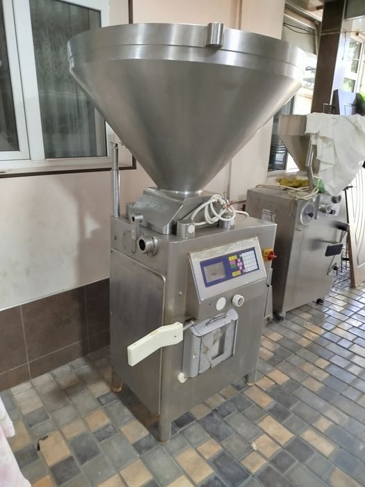 Колбасный шприц вакуумный роторный FREY KONTI 200