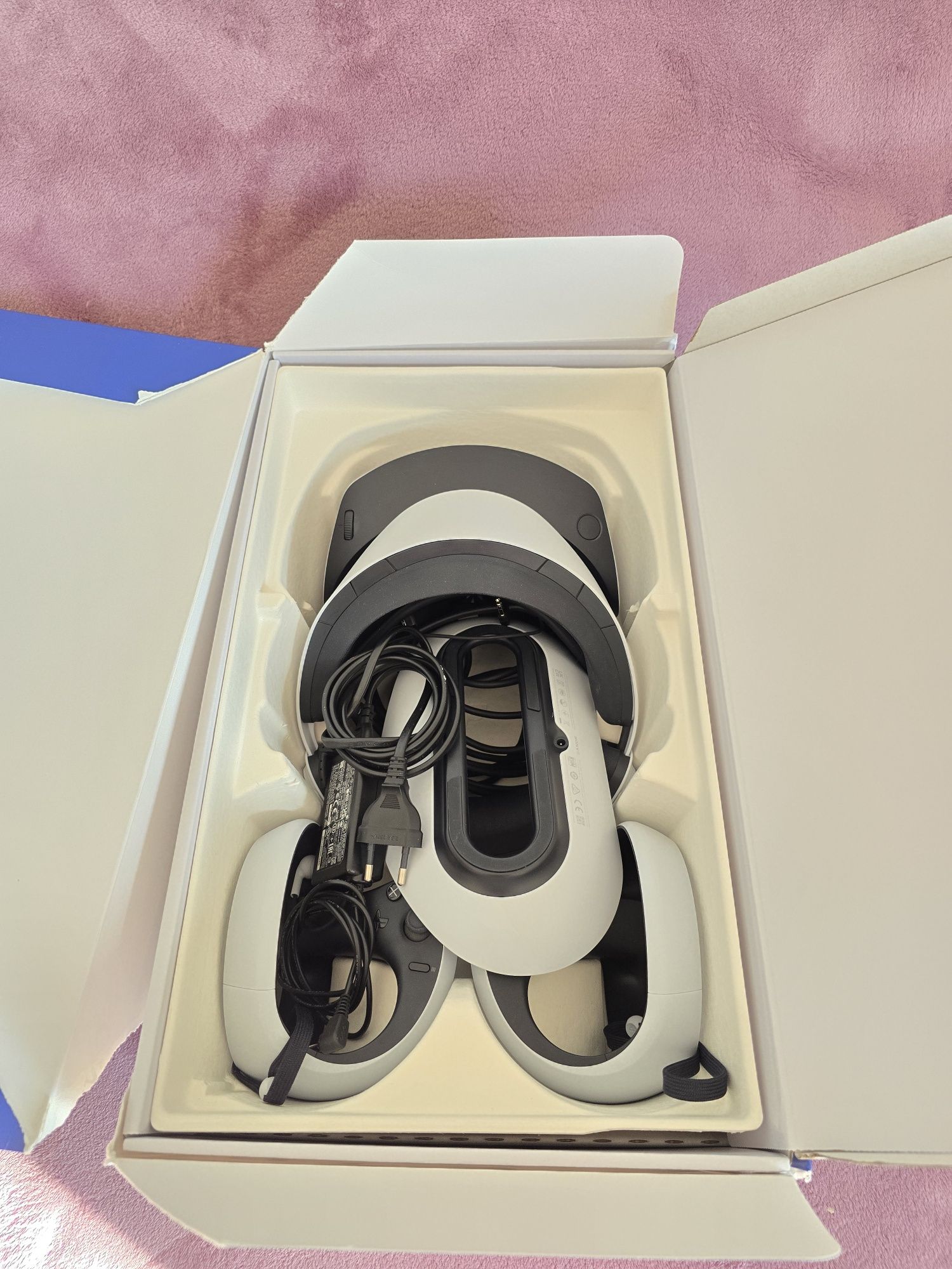 PSVR2 + Stație de incarcare