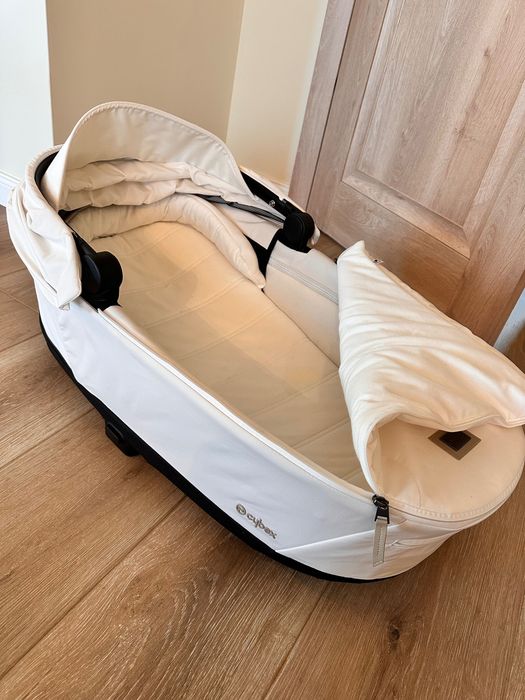 Кош за новородено Cybex Priam 4 /e-PRIAM Lux