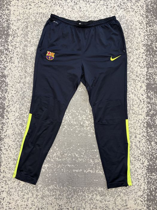 Pantaloni nike barca