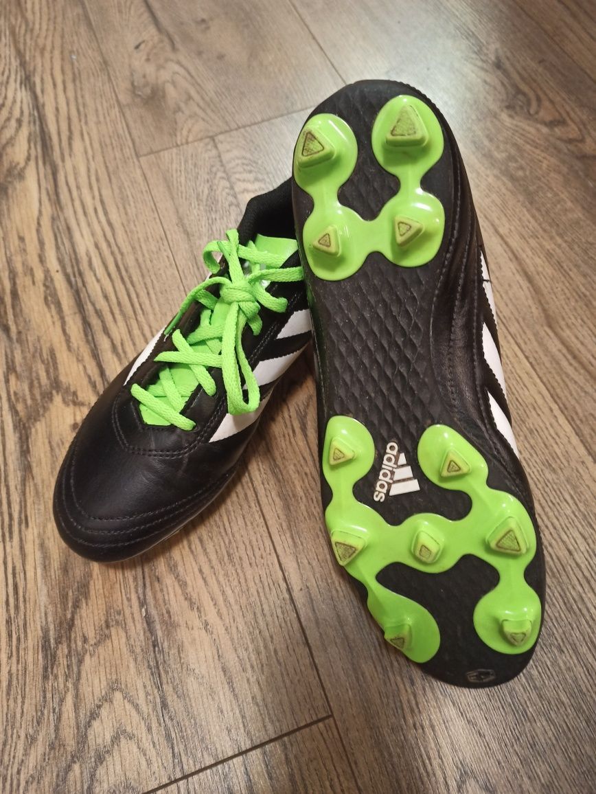 Футболни обувки Adidas