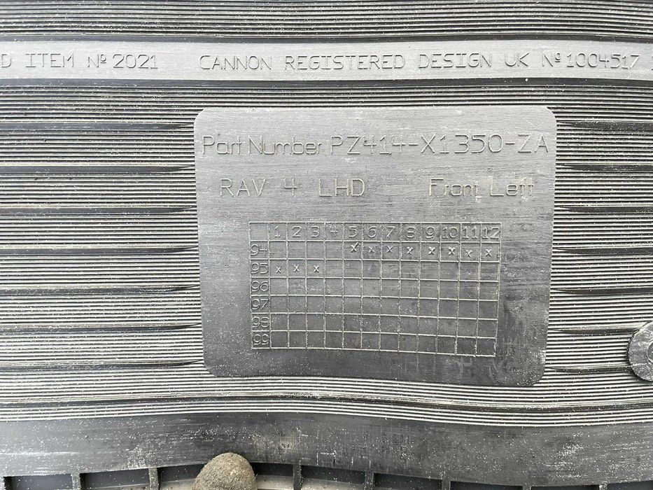 Гумени Стелки Toyota Rav-4 3D PZ414-X1350-ZA Оригинал