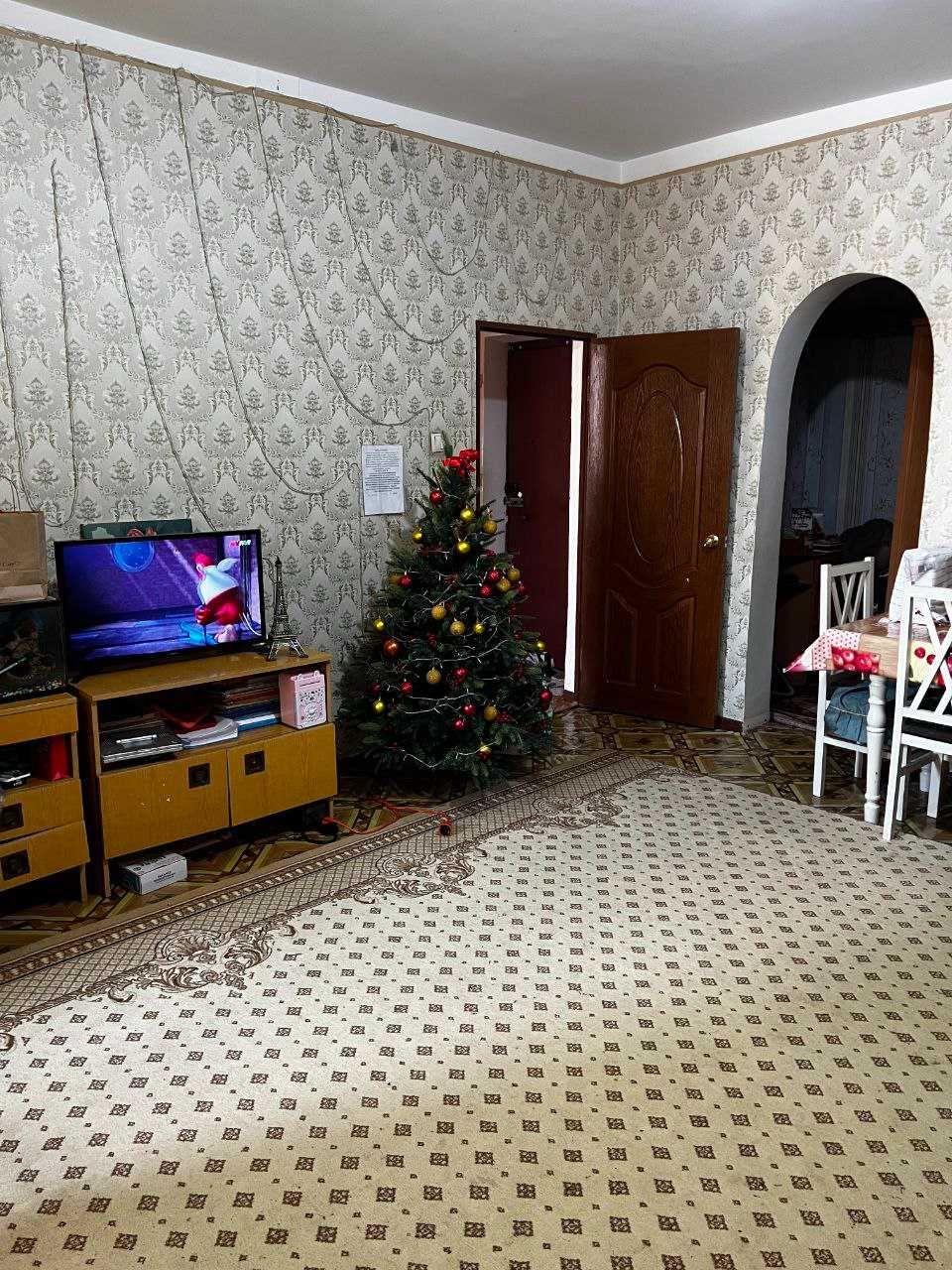 Паркентский 1в2/6/9 зал 5х5 состояние среднее