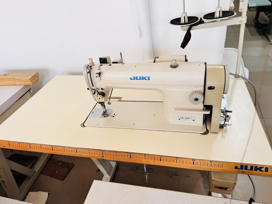 Masina de cusut liniar automata JUKI Gata de utilizare