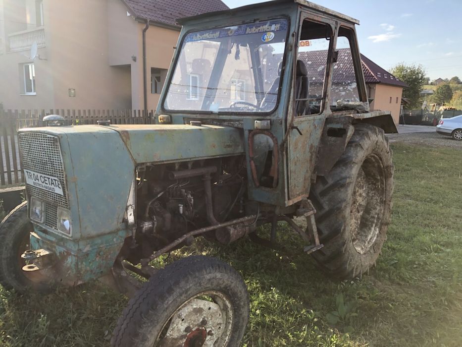 Dezmembrez tractor Fendt 106