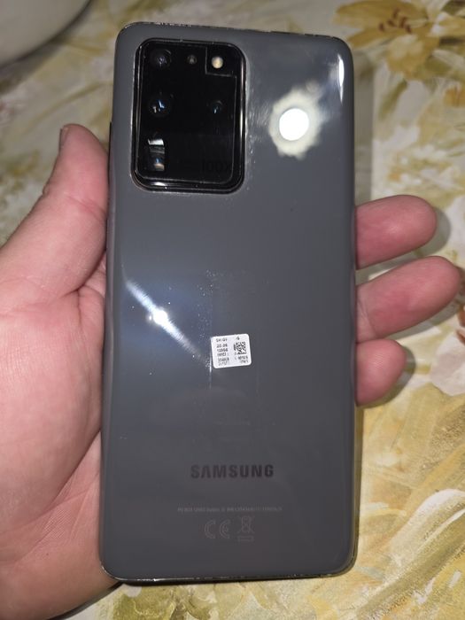 Продавам Samsung  S20 Ultra