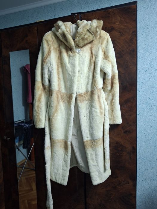 Шуба 48 размер натуральный мех